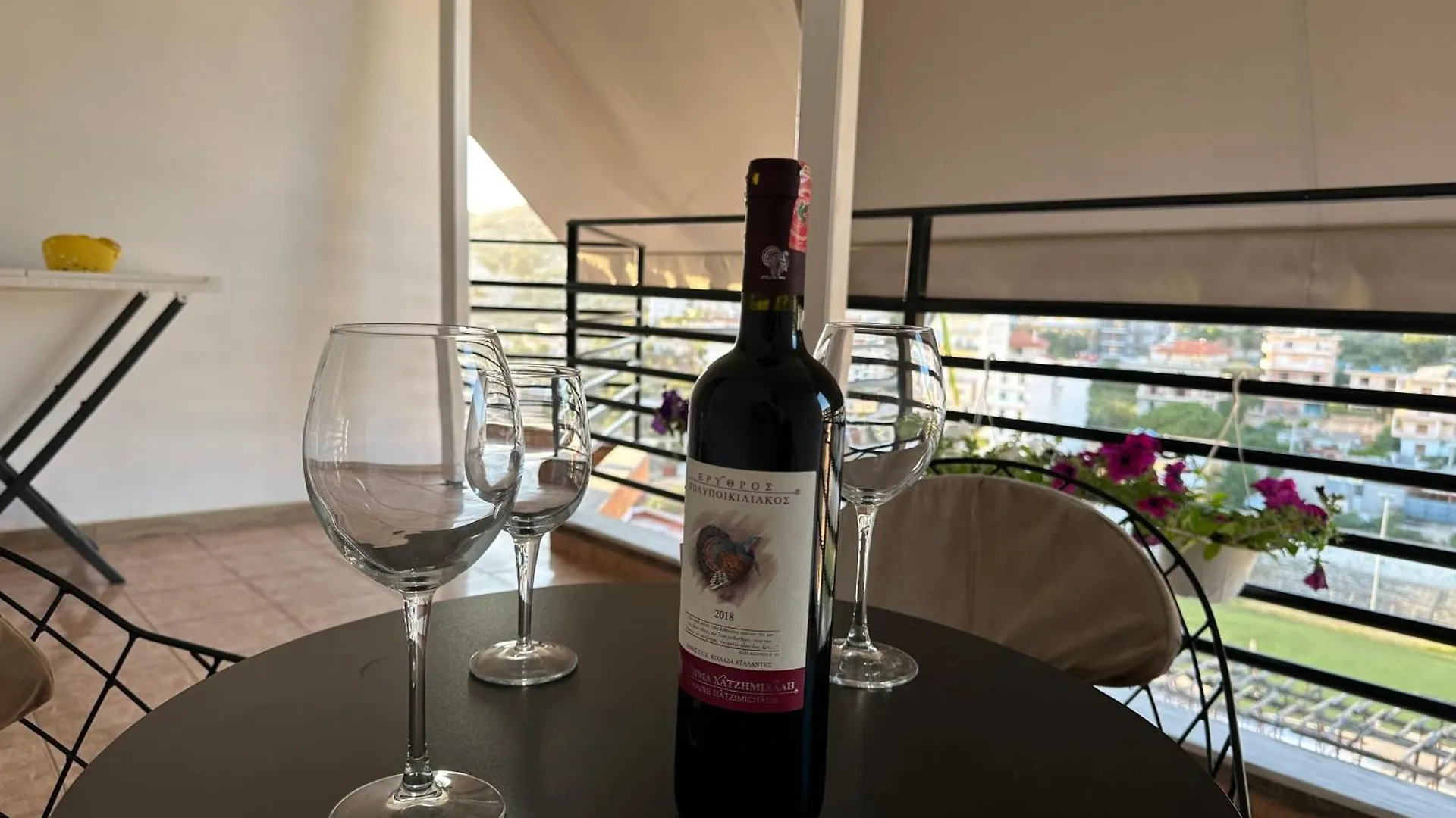 Suites Kozi Sarande