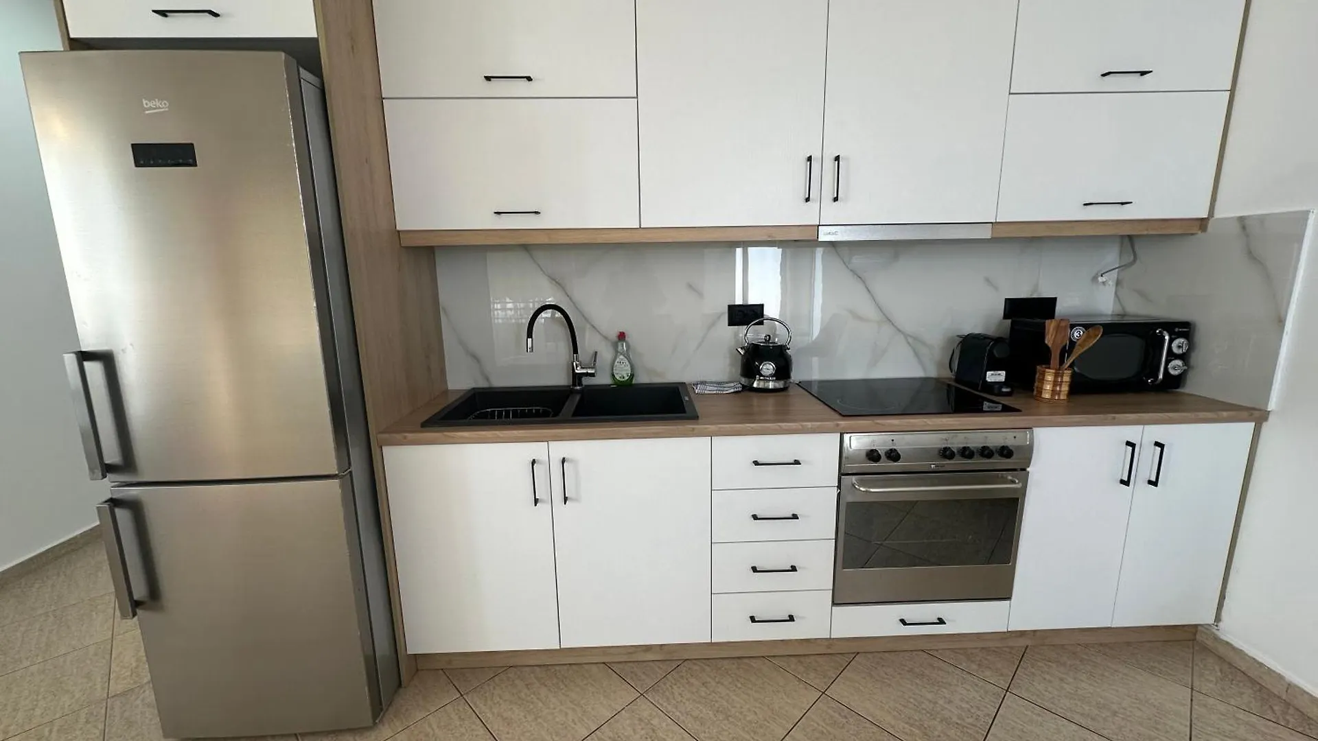 Suites Kozi Sarande Hotel